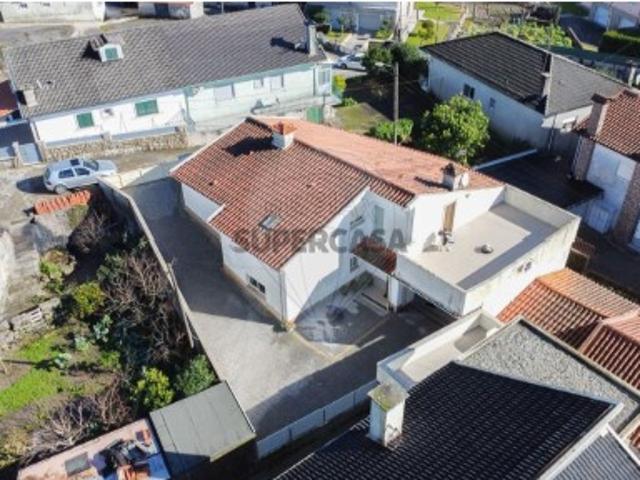 Casa venda em Póvoa De Lanhoso