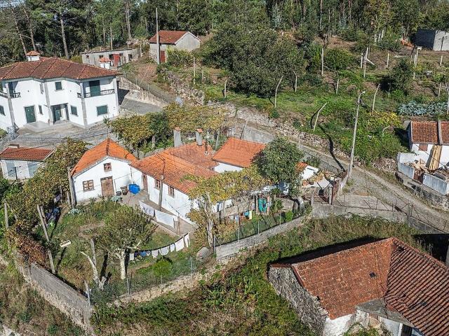 Casa venda em Medelo, Fafe