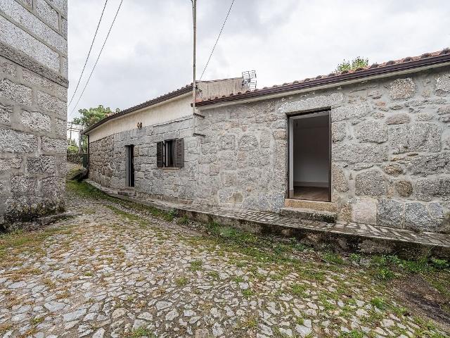 Casa venda em São Gens, Fafe