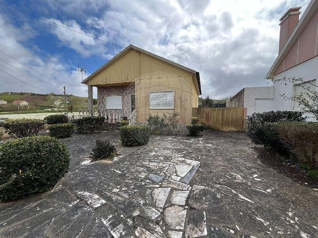 Casa venda em São Pedro da Cadeira, Torres Vedras