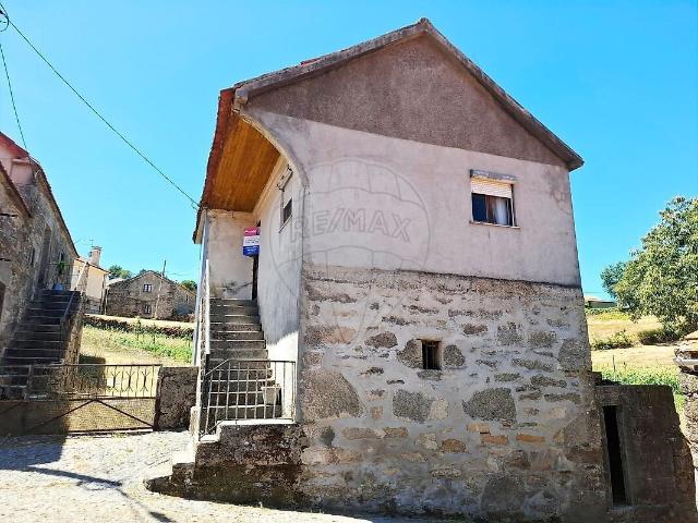 Casa venda em Salto, Montalegre