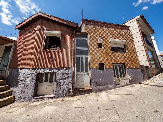 Casa venda em Sanfins do Douro, Alijó