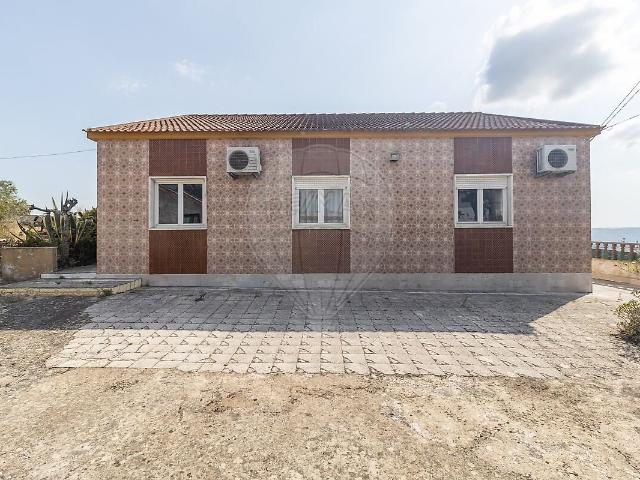 Casa venda em S. Tiago dos Velhos, Arruda dos Vinhos