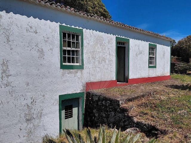 Casa venda em Santo António, Santo Espírito