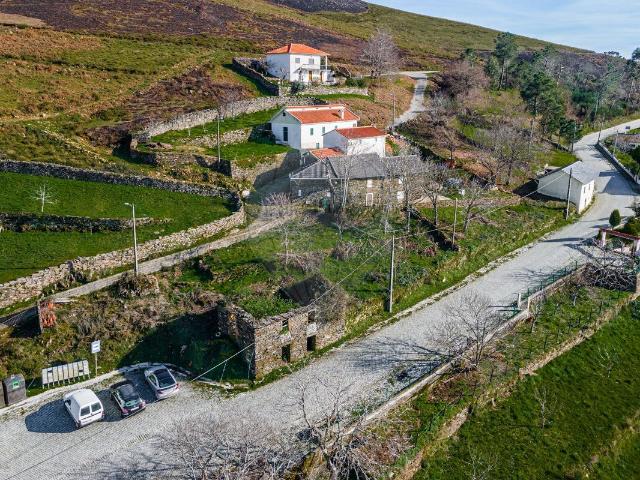 Casa venda em Parada de Ester e Ester, Castro Daire