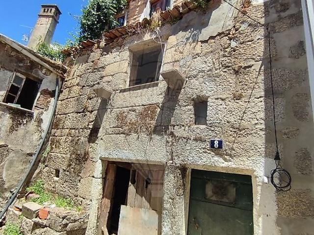 Casa venda em Vale de Prazeres e Mata da Rainha, Fundão