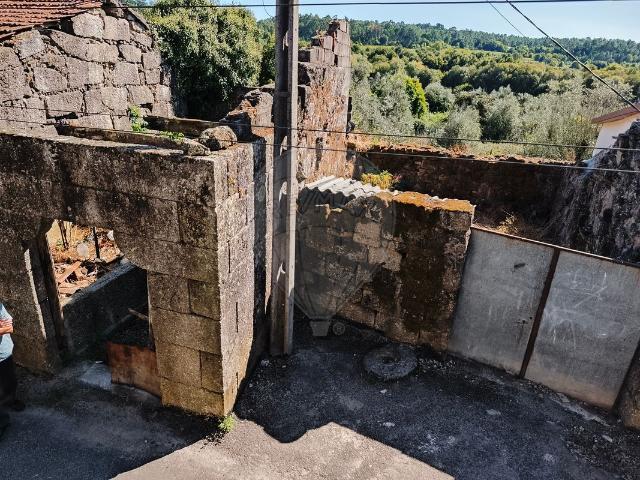 Casa venda em Faíl e Vila Chã de Sá, Viseu