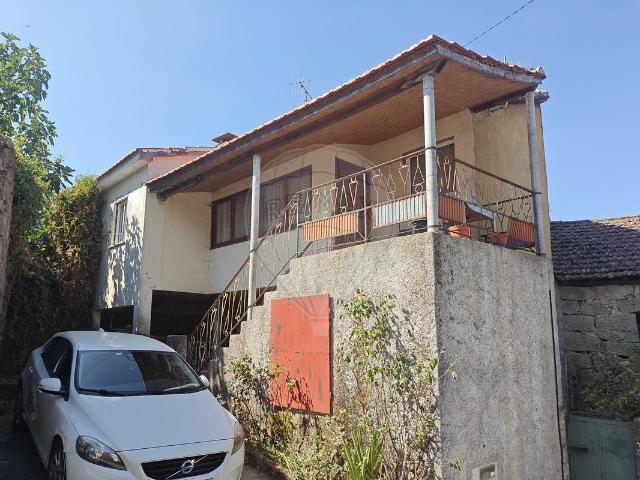 Casa venda em Fataúnços, Viseu