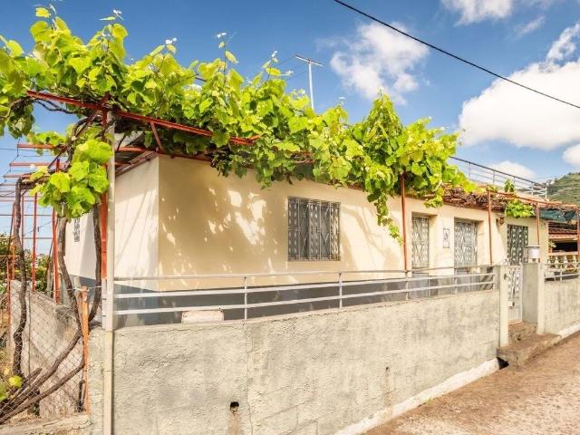 Vivenda venda em Amoreiras, Calheta