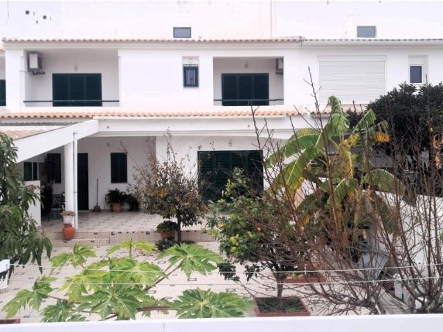 Vivenda venda em Albufeira e Olhos de Água, Albufeira