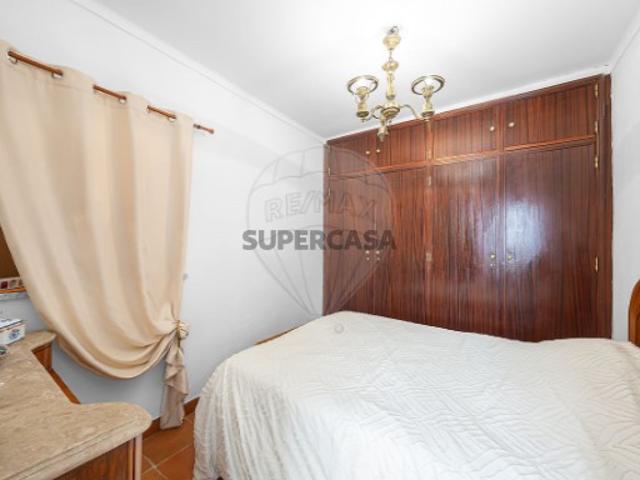 Casa venda em Alenquer (Santo Estêvão e Triana), Alenquer