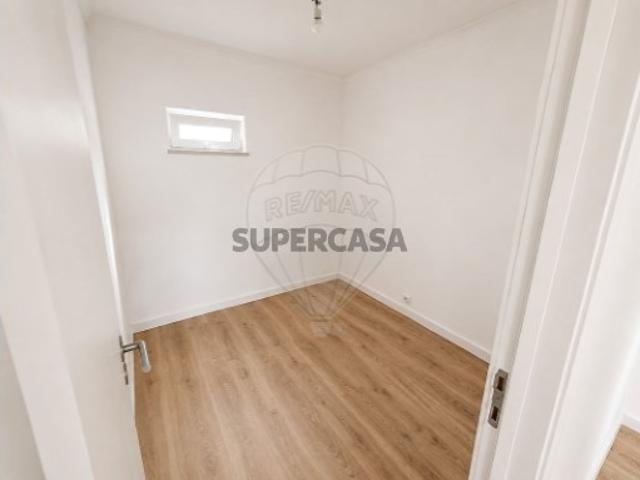 Casa venda em Alenquer (Santo Estêvão e Triana), Alenquer
