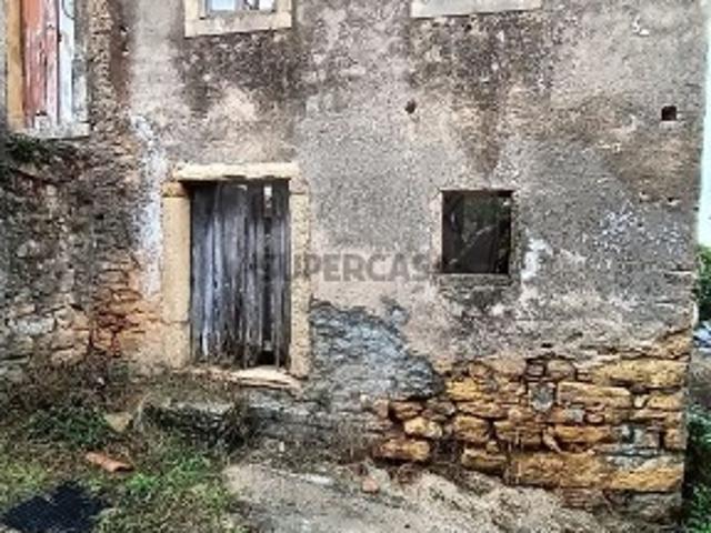 Casa venda em Coimbrã, Almalaguês