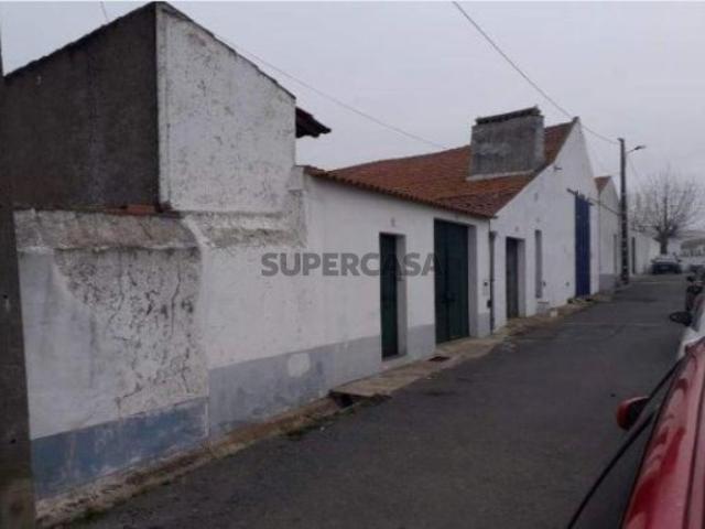 Casa venda em Bairro Tapada do Lucas, Alvito