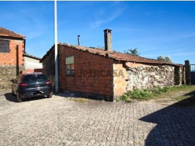 Casa venda em Barreiro de Besteiros, Tondela