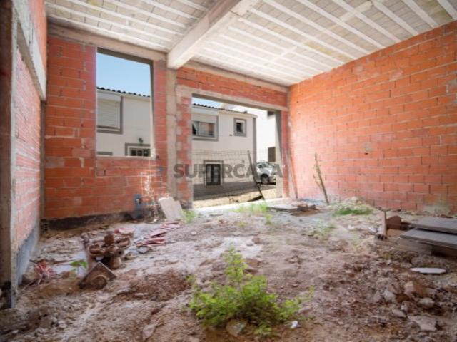 Casa venda em Cadaval, Vermelha