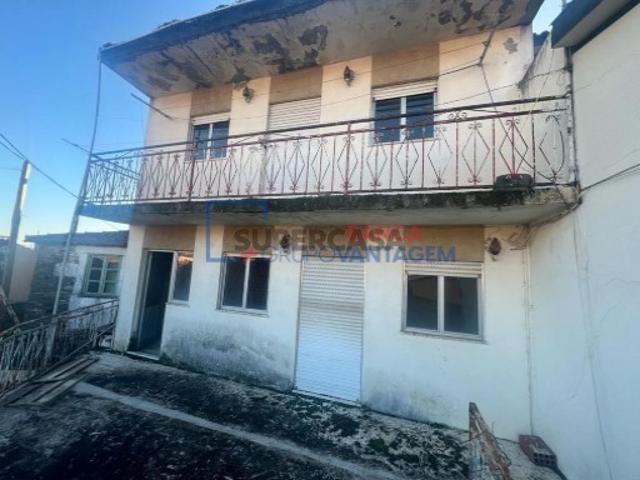 Casa venda em Alfolões, Vila Real