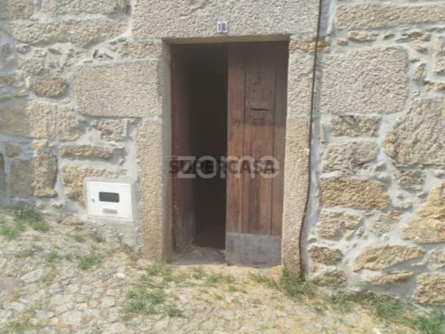Casa venda em Abrunhosa do Mato, Mourilhe