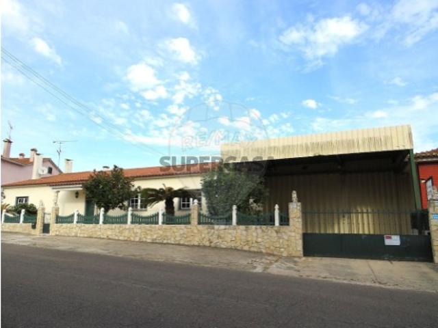 Casa venda em Rio Maior, Santarém