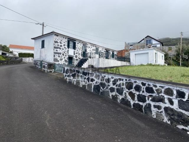 Casa venda em Açores, Velas