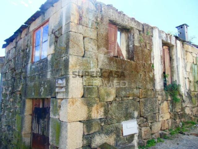 Casa venda em Moçães, Vila Real