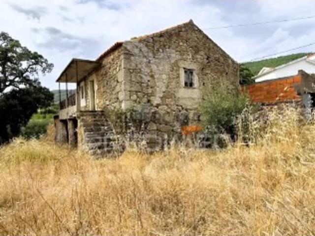 Casa venda em Vale de Prazeres e Mata da Rainha, Fundão