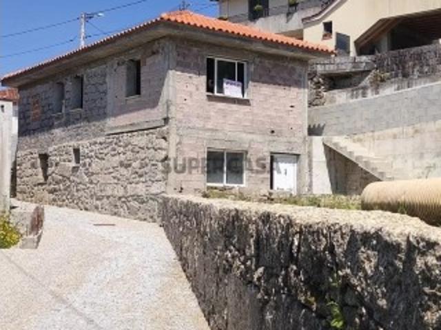 Casa venda em Póvoa De Lanhoso, Trás da Devesa