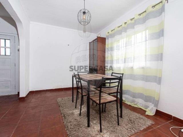 Casa venda em Cadaval, Vermelha