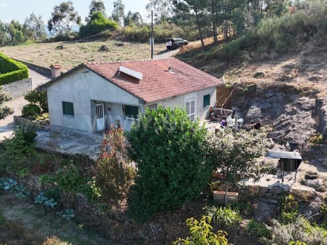Casa venda em Rosém, Avessadas