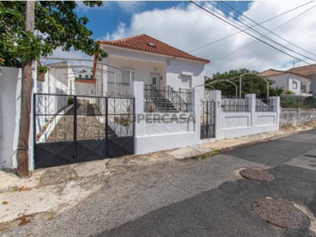 Casa venda em Bairro dos CTT, Odivelas