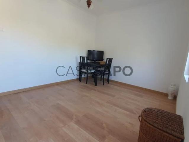 Casa alugar em Vale Mourelos, Almada
