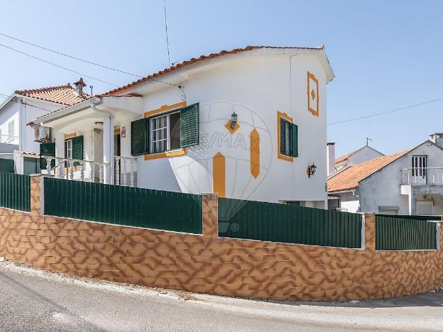 Casa alugar em Casal de Santo António, Almada
