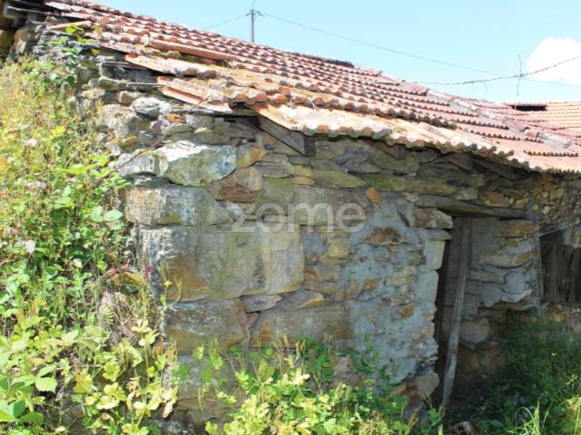 Moradia venda em Castelo De Paiva