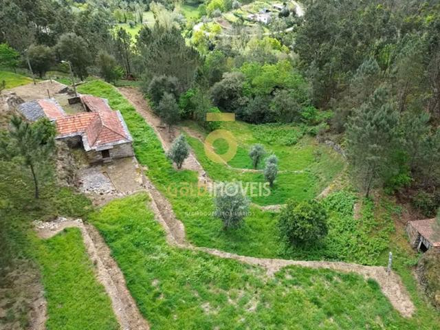 Moradia venda em Castelo De Paiva