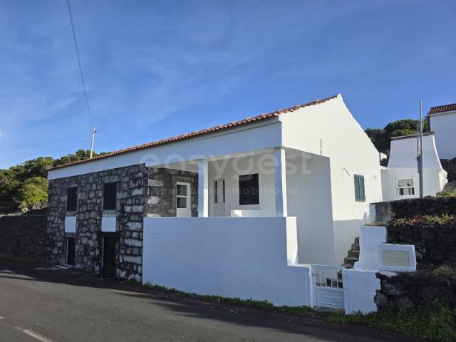 Casa venda em Açores, Madalena