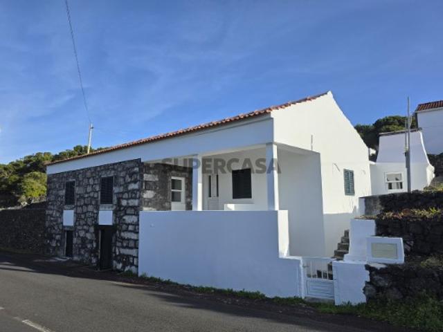 Casa venda em Açores, Madalena
