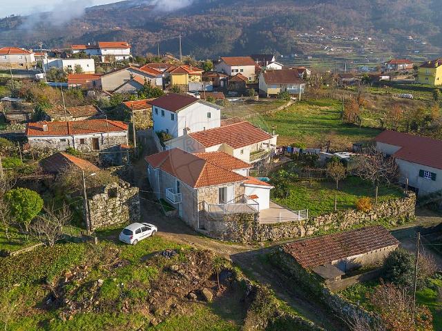 Casa venda em Santiago De Piães, Viseu