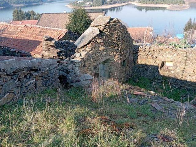 Moradia venda em Montalegre, Sanguinhedo