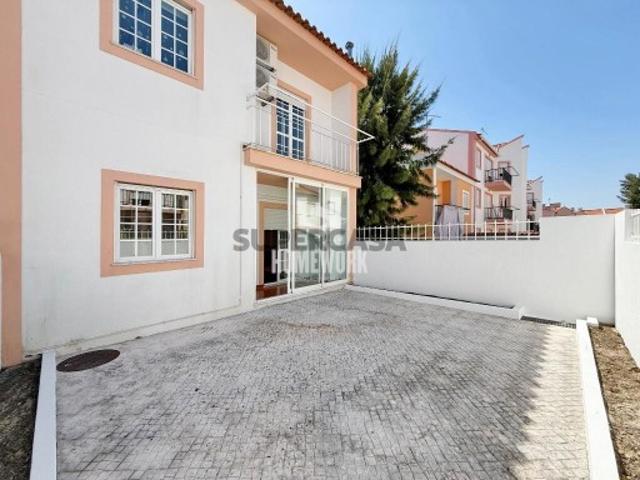 Casa venda em Azeitão (São Lourenço e São Simão), Setúbal