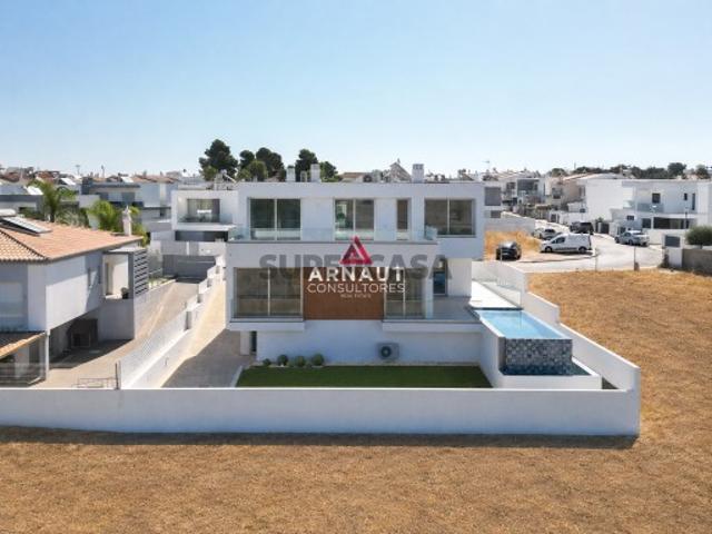 Casa venda em Estômbar, Faro