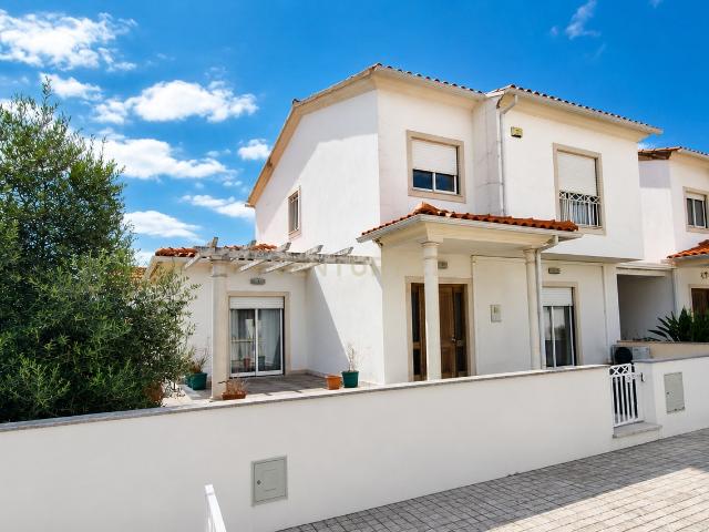 Casa venda em Outeiros da Gândara dos Olivais, Leiria