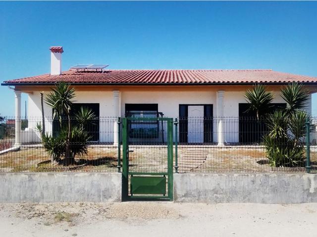 Casa venda em Monte Real e Carvide, Leiria