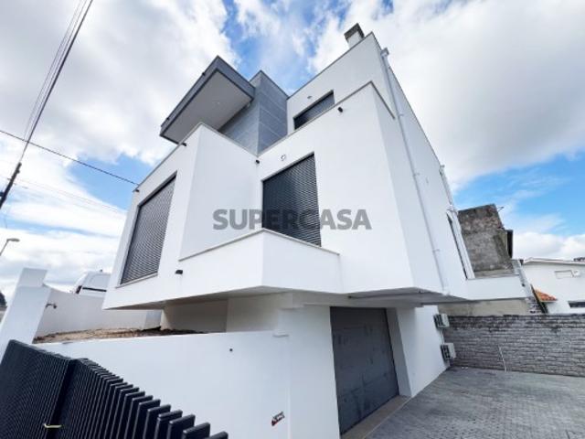 Casa venda em Coimbra, São Martinho do Bispo