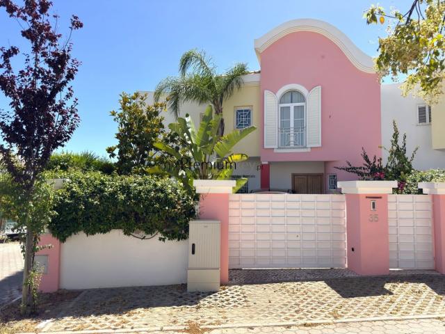 Vivenda venda em Albufeira e Olhos de Água, Albufeira