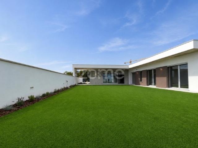 Casa venda em Outeiros da Gândara dos Olivais, Leiria