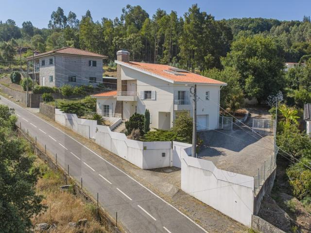 Casa venda em Burgães, Santo Tirso