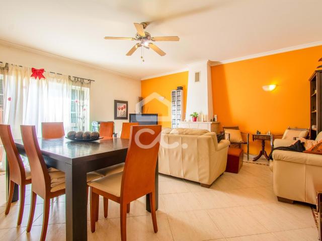 Casa venda em Vale Figueira, Almada