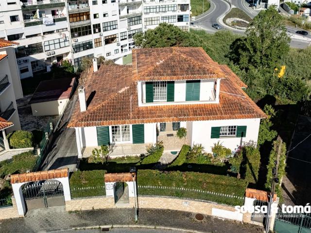 Vivenda venda em Marinheiros, Leiria