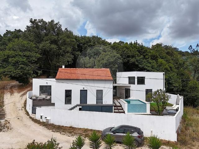 Casa venda em Alcobaça e Vestiaria, Alcobaça
