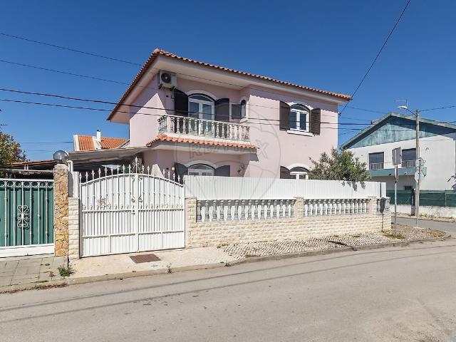 Casa venda em Bairro Galego, Moita